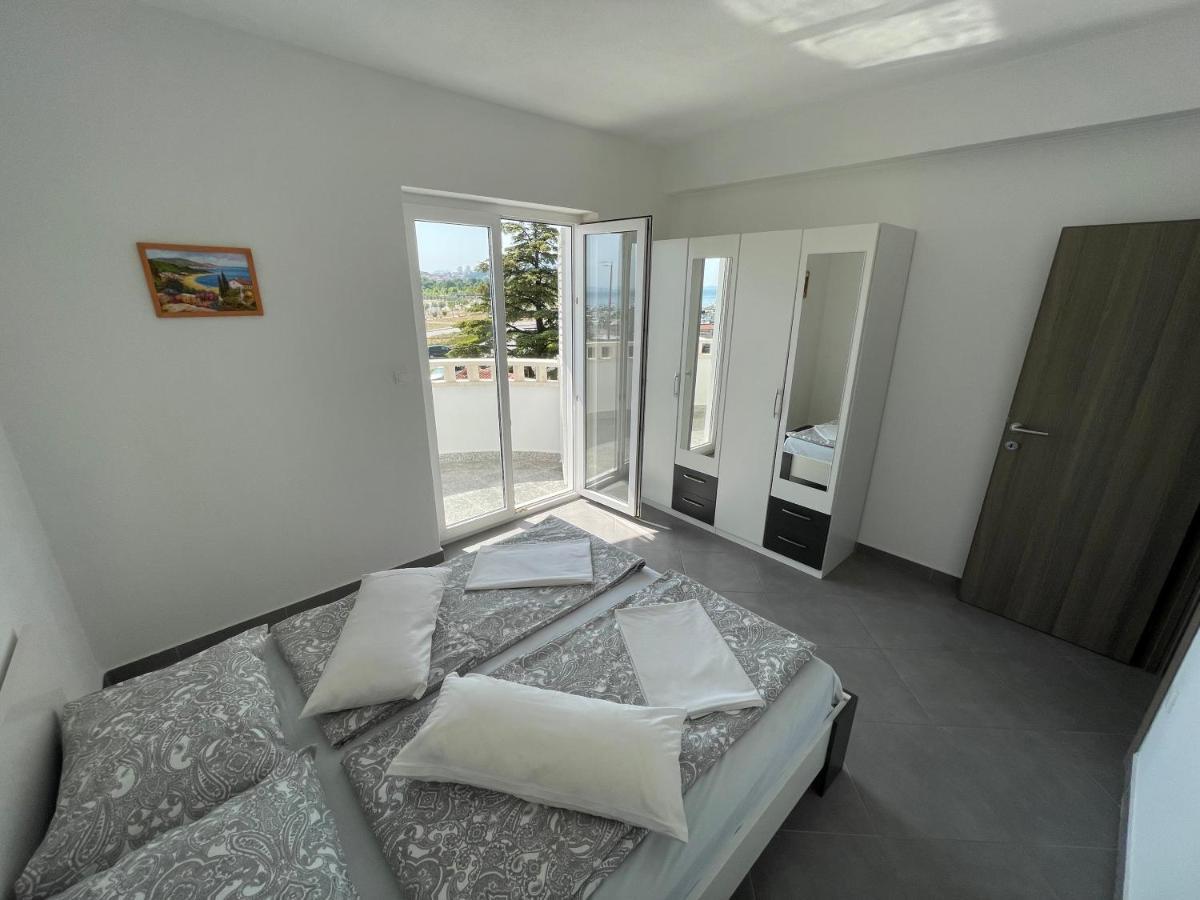 Apartments Nevistic Podstrana Eksteriør bilde