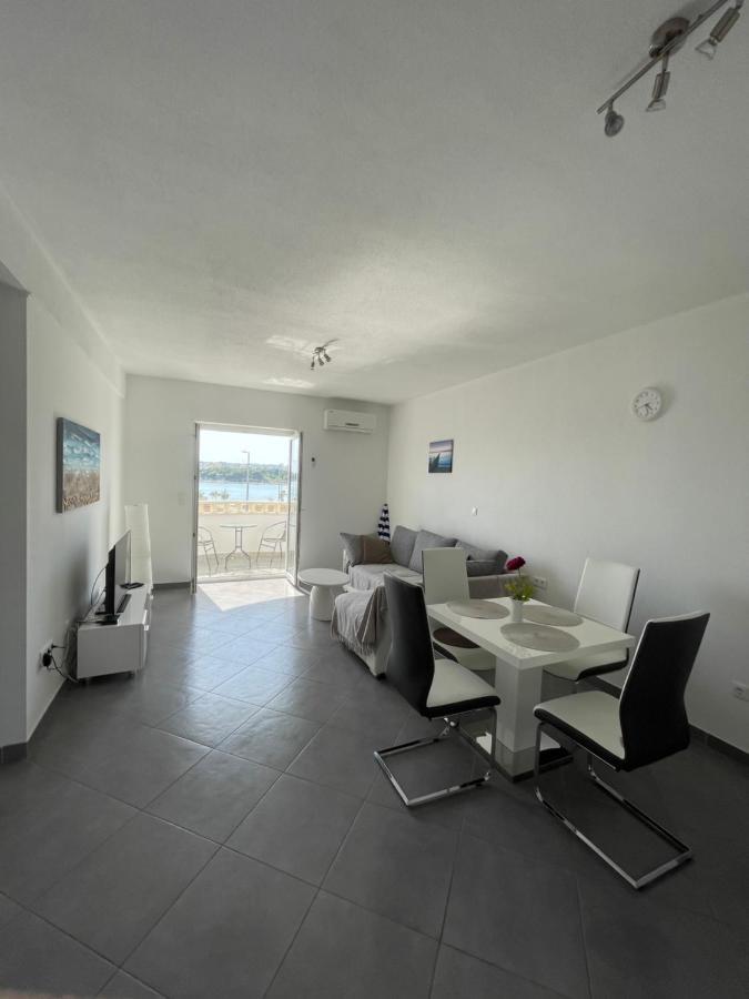 Apartments Nevistic Podstrana Eksteriør bilde
