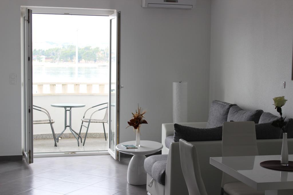 Apartments Nevistic Podstrana Eksteriør bilde